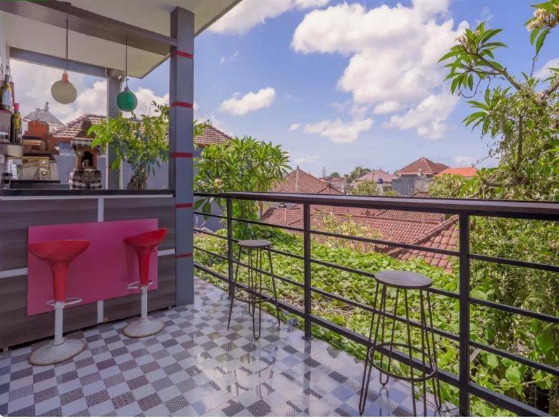 Oyo 3852 Valomia Guest House Денпасар Екстериор снимка