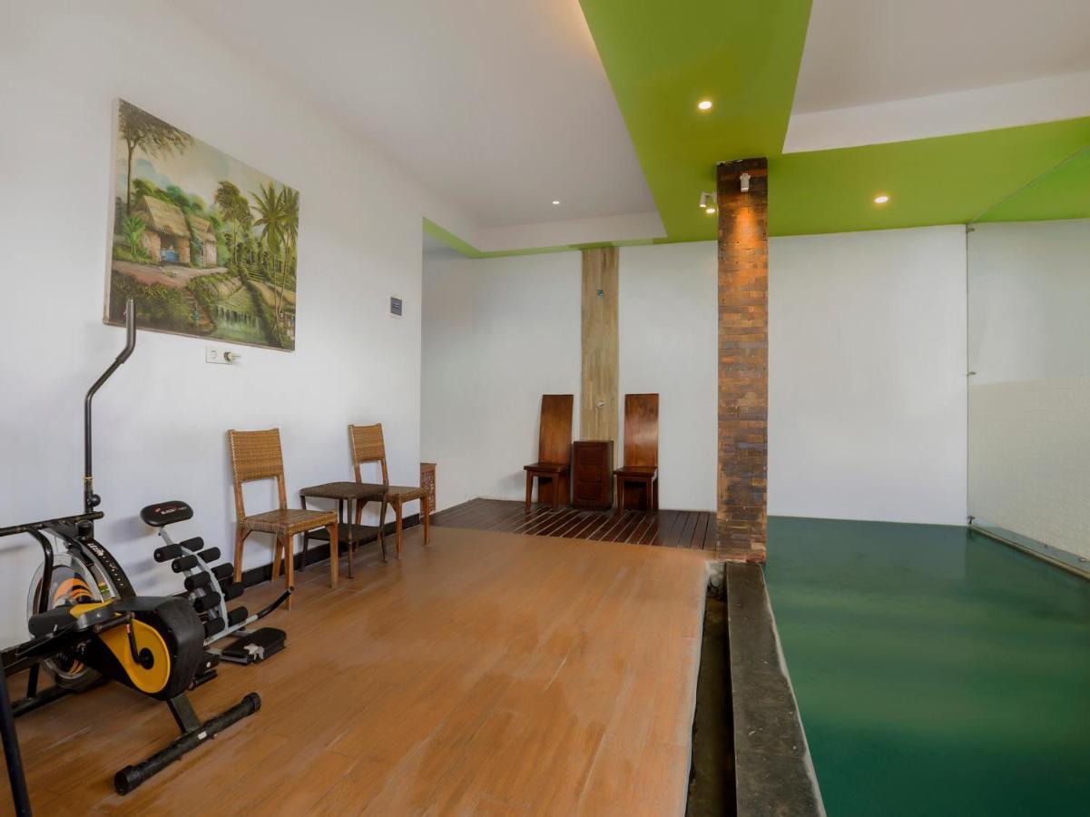 Oyo 3852 Valomia Guest House Денпасар Екстериор снимка