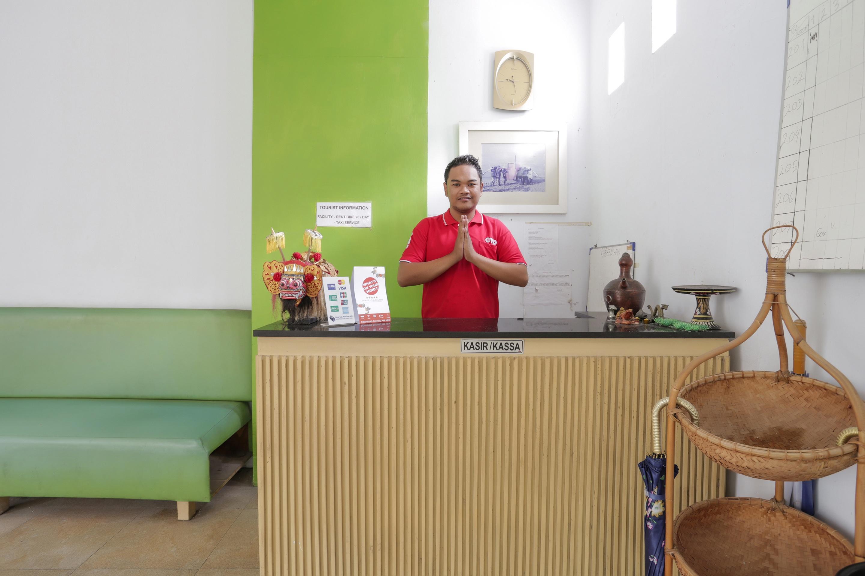 Oyo 3852 Valomia Guest House Денпасар Екстериор снимка